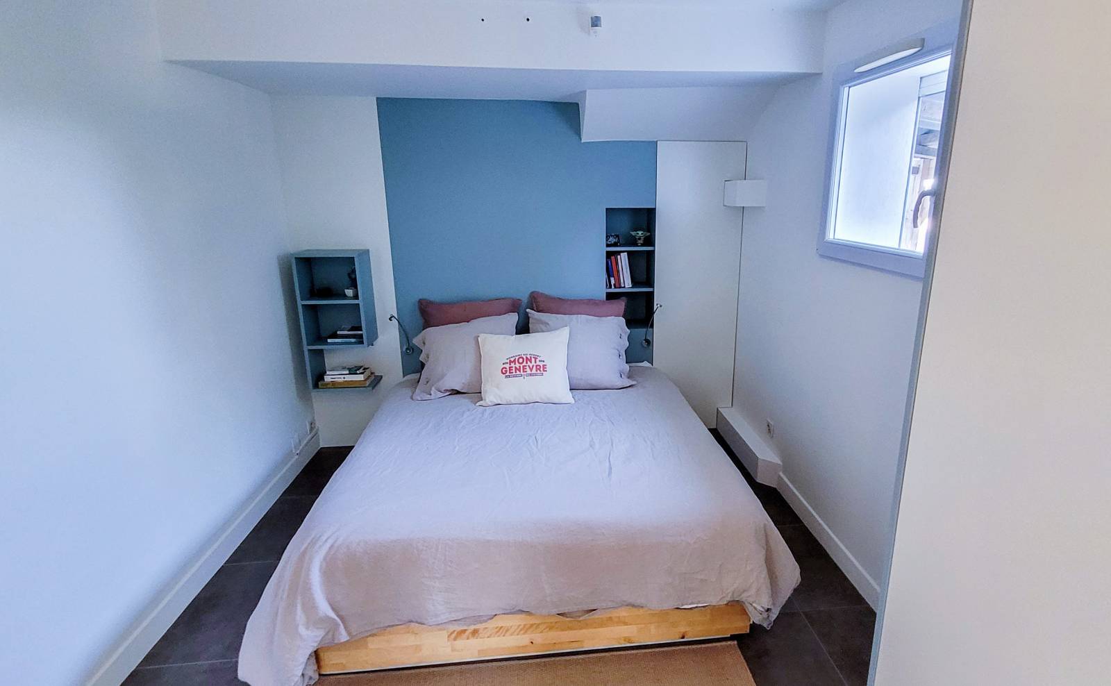 Tête de lit sur mesure à Marseille au sein de votre chambre