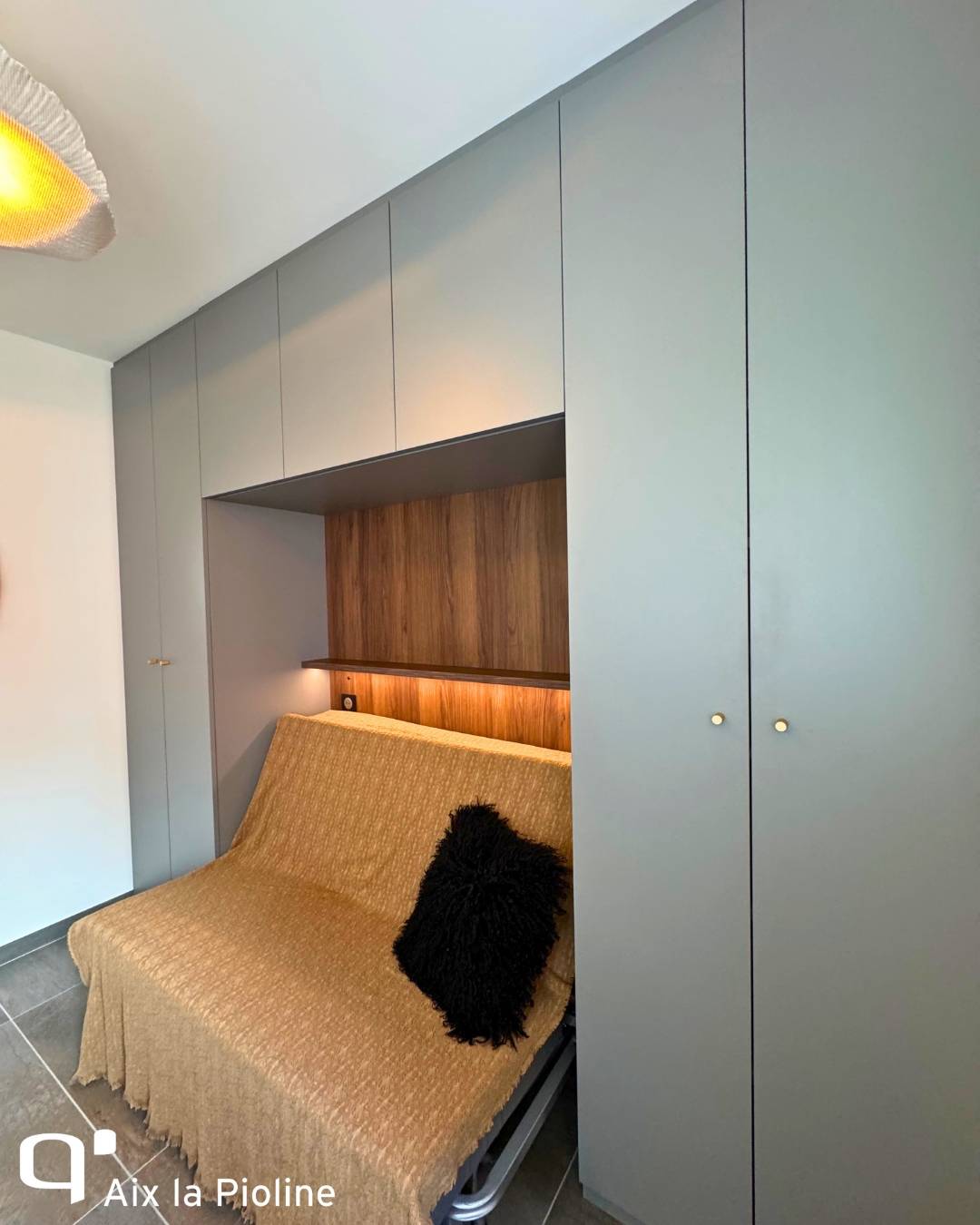 Autour de lit sur mesure avec LED intégré et placards muraux à Aix en Provence