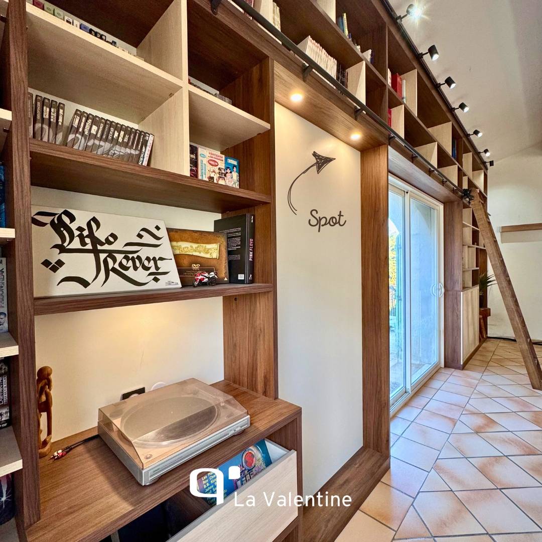 Bibliothèque sur mesure avec échelle coulissante intégré à La Penne Sur Huveaune