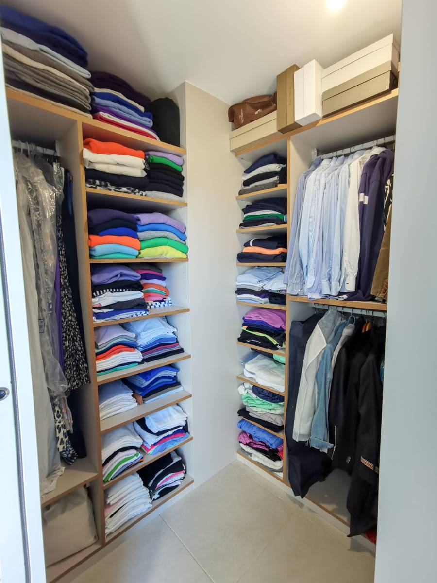 Optimisez le rangement de votre dressing avec une réalisation sur mesure à Aix-en-Provence