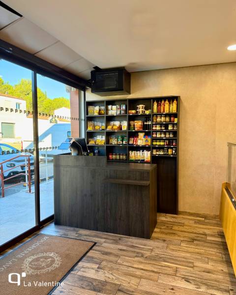 Comptoir de caisse pour une boucherie à Carnoux - Quadro accompagne aussi les professionnels !