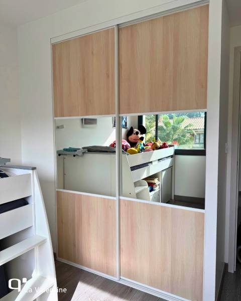 Placards sur-mesure adapté aux espaces pour des chambres d'enfants à Marseille 13009