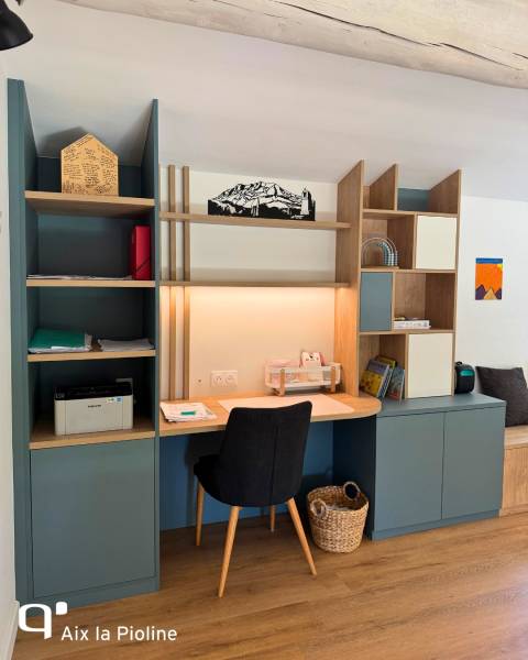 Espace mezzanine multifonction bureau et lit relevable sur-mesure intégré à Aix en Provence