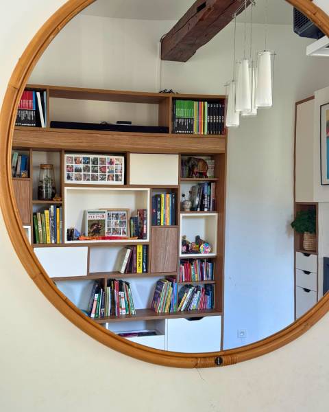 Une bibliothèque sur mesure avec vidéo projecteur intégré à Marseille 13010