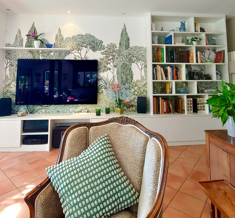 Sublimez votre Salon à Marseille : Meuble TV avec Rangement signé JVB - Quadro La Valentine