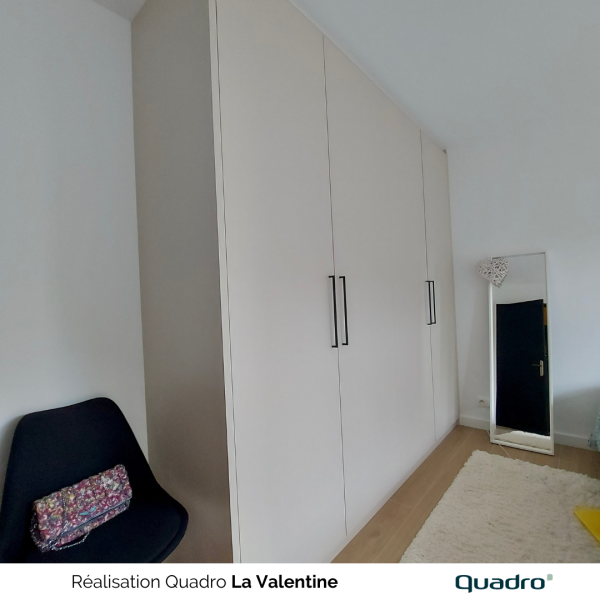 placard sur mesure pour la chambre ado