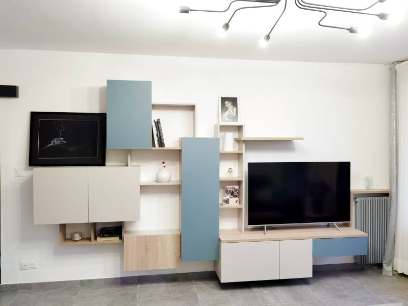 Ajoutez un rangement supplémentaire sur mesure à votre dressing sous pente dans le secteur 13001 à Marseille Vieux Port